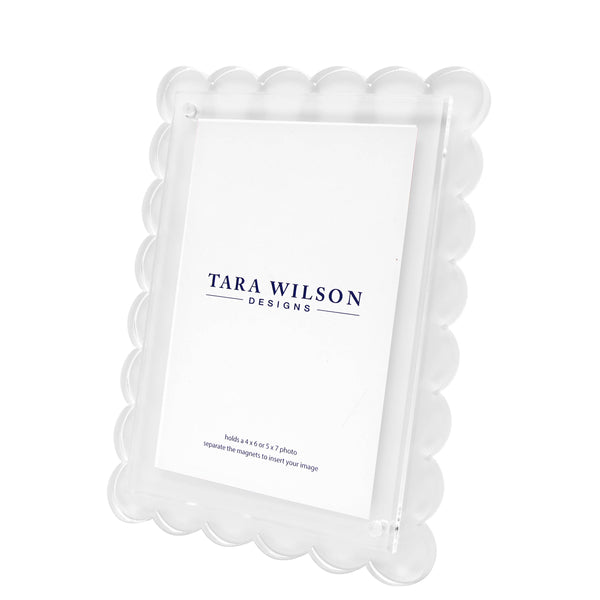 Scallop White Frame