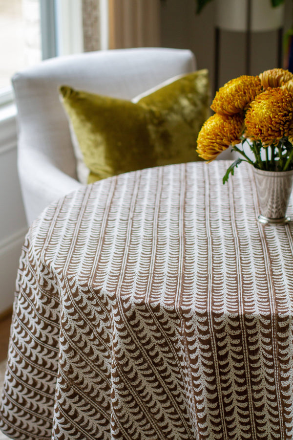 Endless Fleur Tablecloth in Chocolate Brown: Round 120"