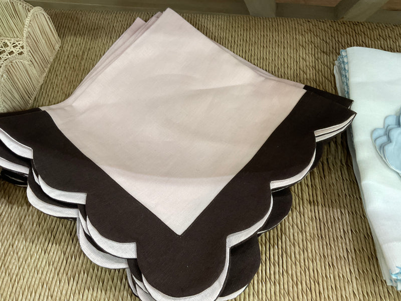 Bouwerie Pink and Brown Scallop Napkins Set of 4