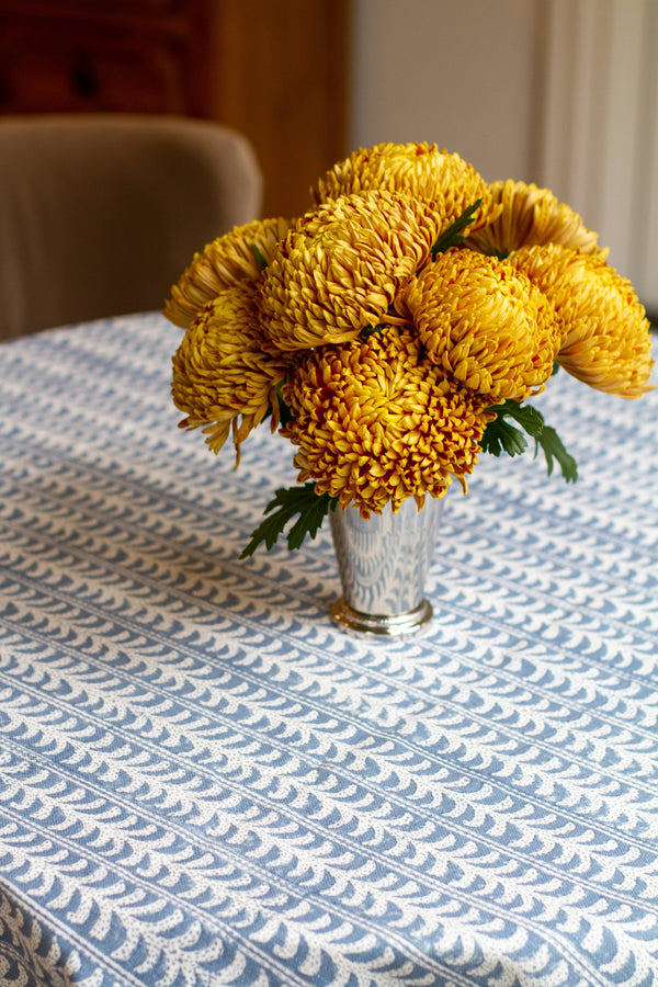 Endless Fleur Tablecloth in Whisper Pink: Round 120"