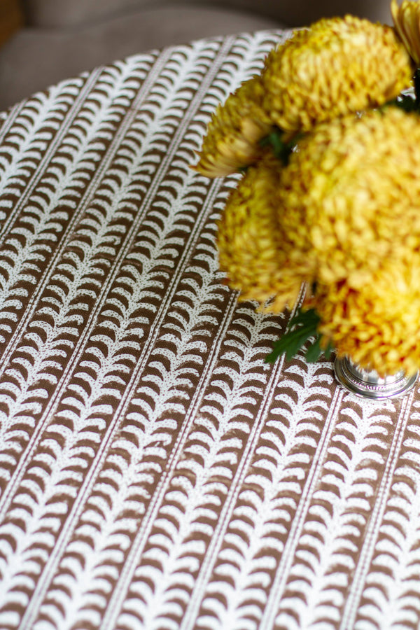 Endless Fleur Tablecloth in Chocolate Brown: Round 120"